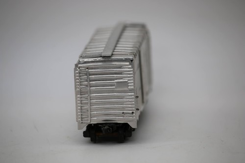 HO Scale Varney 20061 Rock Island Boxcar "ROUTE OF THE ROCKETS 1:87 Gauge - Picture 4 of 5