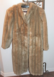 tu fur coat