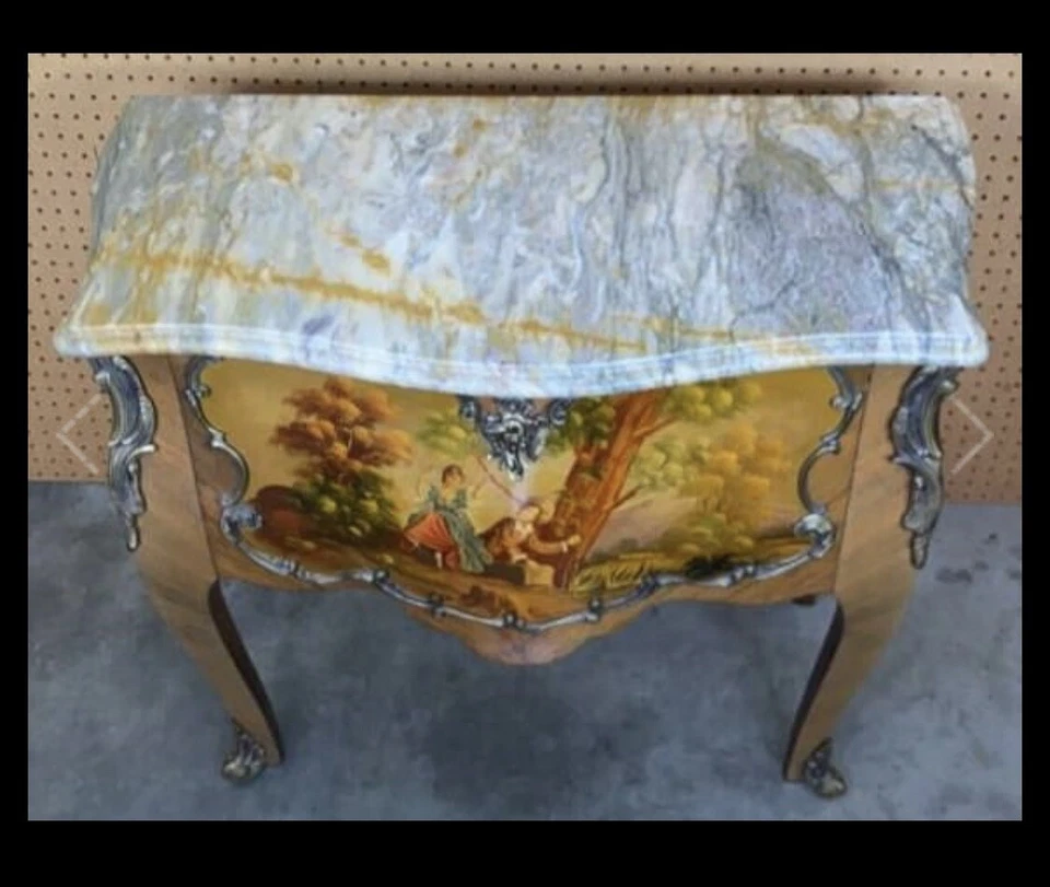 Cajonera Continental Bombe con tapa de mármol Foto 2 de 2