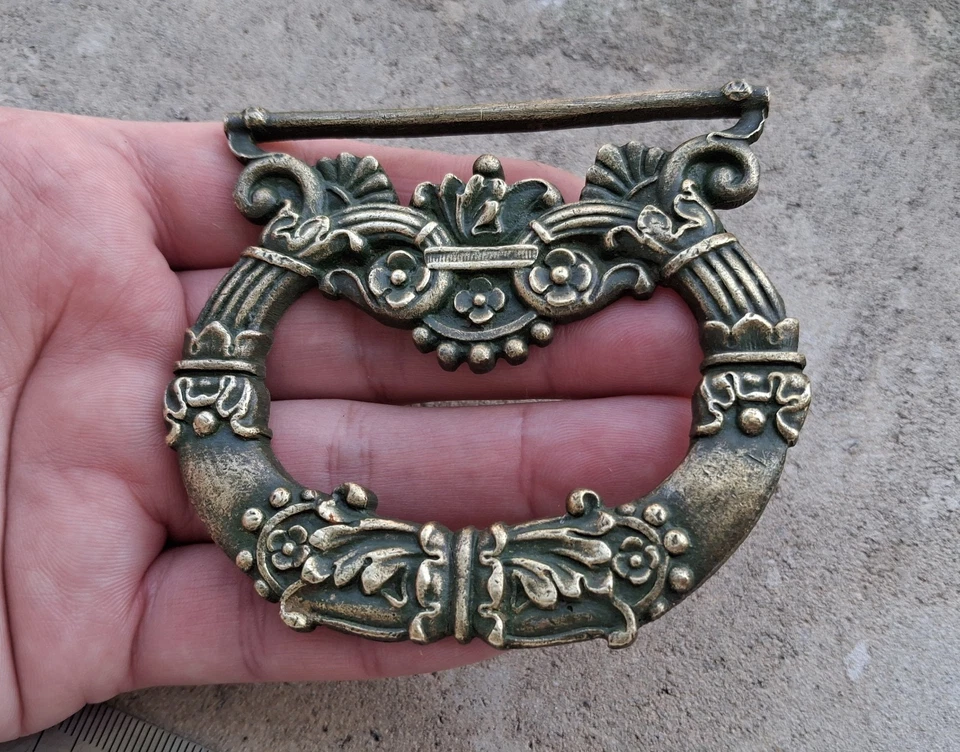 Ancienne décoration en bronze ou laiton tire sonnette, tire rideau?..N°71 - Photo 2/4