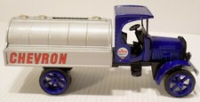 ERTL 1925 KENWORTH TANKER TRUCK CHEVRON Oil 3 in Series 21843 NOS