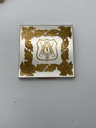Vintage United Brotherhood Of Carpenters And Joiners 1958 Makeup Compact - Picture 2 of 9