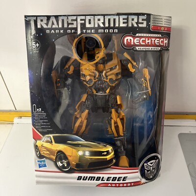 TRANSFORMERS DARK OF THE MOON MECHTECH HASBRO BUMBLEBEE AUTOBOT 2011
