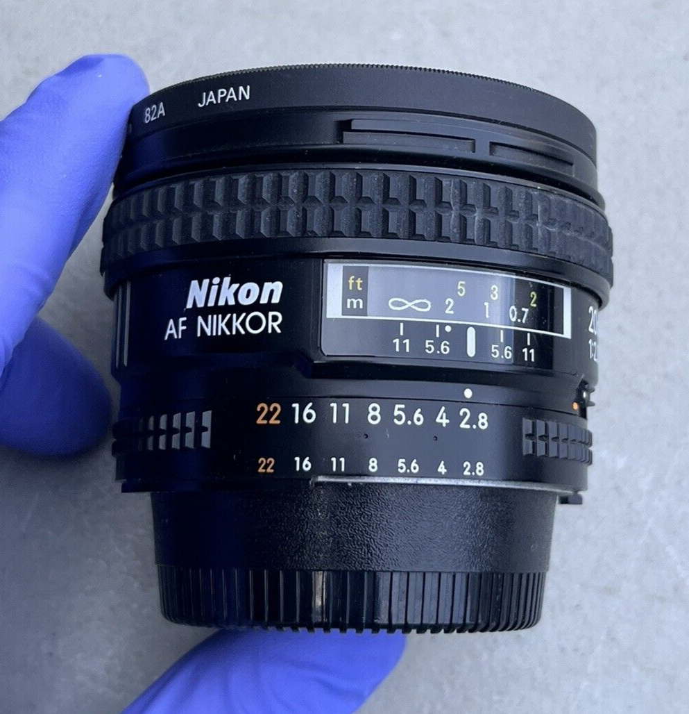 Nikon AF Nikkor 20mm F2.8 D Camera Lens Wide Angle Auto Nikon AF Nikkor 20mm F2.8 D Camera Lens Wide Angle Auto