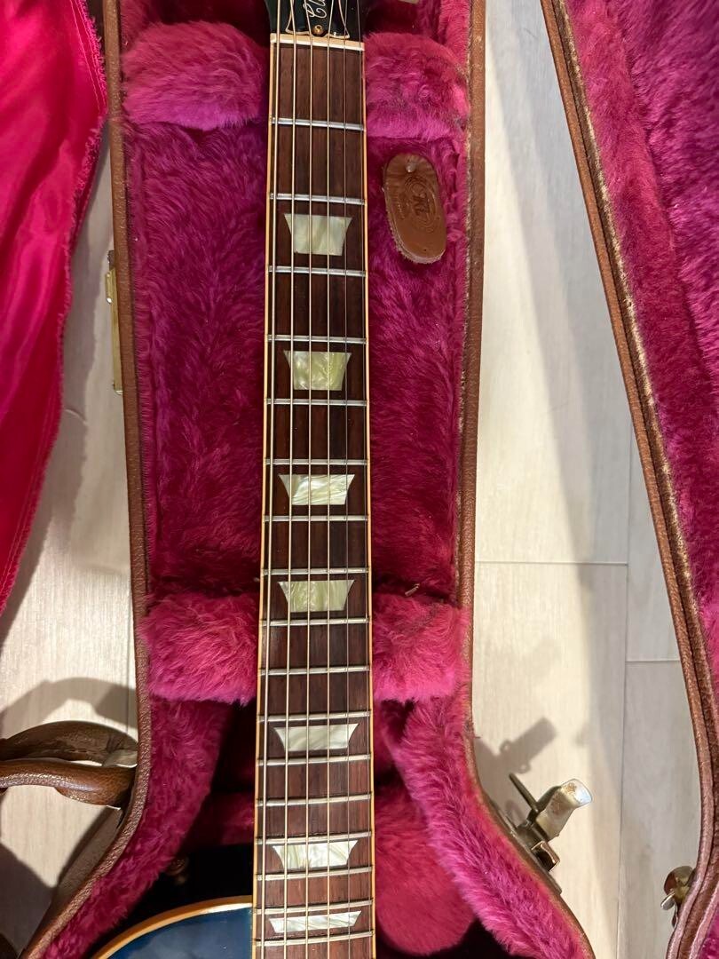 ギター GibsonLesPaulClassiPremiumPlus TransBlue Gibson Les Paul Classic Premium Plus Trans Blue 1996 From