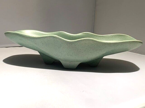 Vintage McCoy USA Pottery - Soft Green Speckled - 1601 Mark - Picture 3 of 9