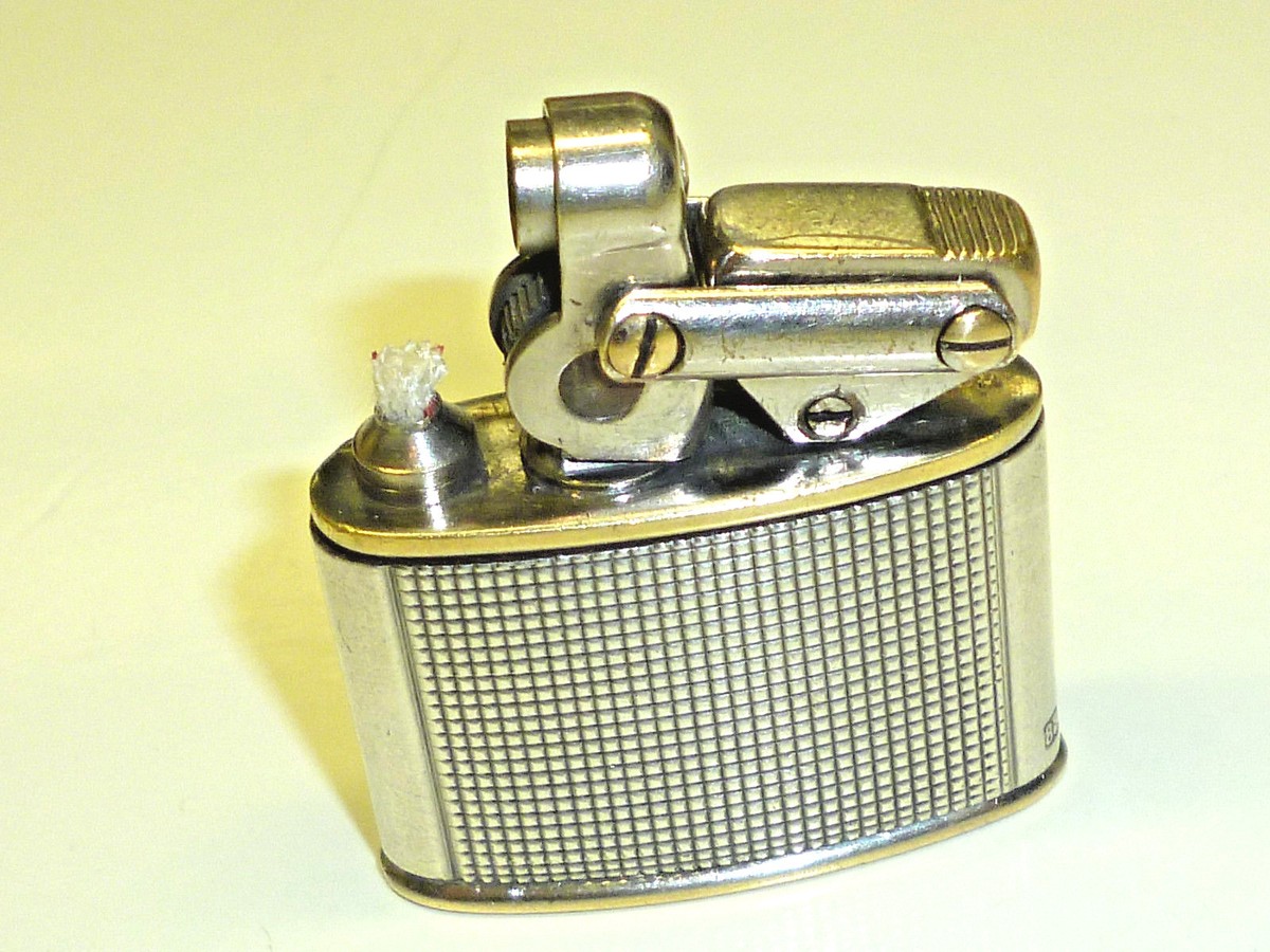 OLD ＤＩＳＴＬＬＥＲ１２年　未開封品　１本。 Kw (Karl Wieden) Lighter with 835 Silver Case - Model 660 1