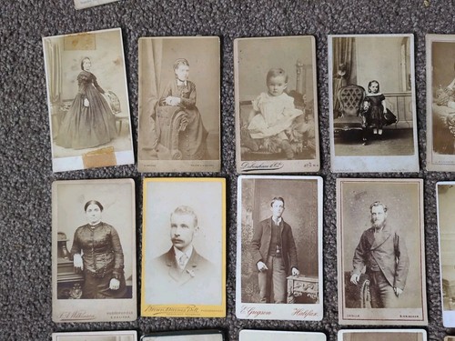 Job lot of 15 CDVs. Men, Women, Children - Picture 3 of 5