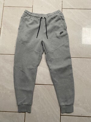 Mens Nike Tech Fleece Joggers size Medium - 100% Authentic
