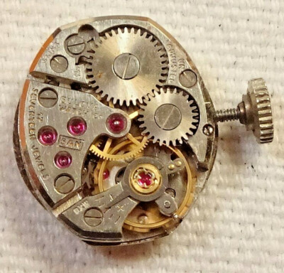 BULOVA レディース腕時計　【ジャンク】 Bulova Wristwatch Movement 17J Antique Ladies 5AN Ticks Parts or