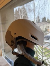 Zephyr White Hard Shell Winter Sports Helmet Adjustable Fit Ventilation