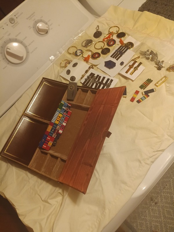 American Case Full Of Military Pins Tieclasps Ribbons Etc.in Case