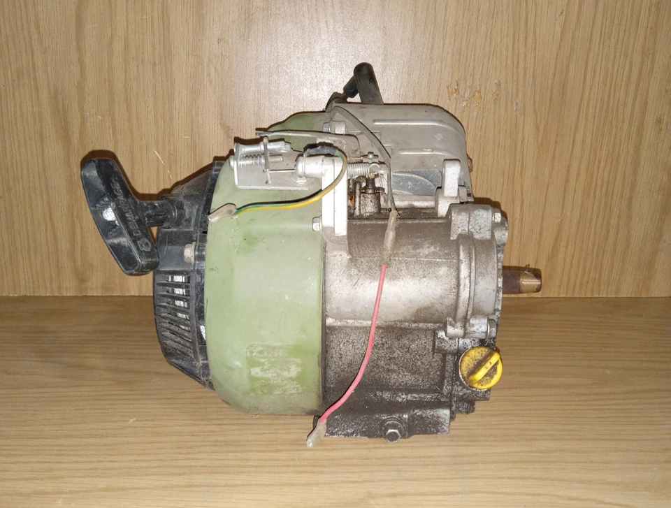 Sportsman 2000 Surge Watts 1350 Watt Generator Motor - Image 3 of 4