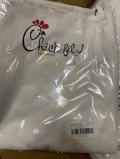 Chick-fil-A Employee Unisex Grove Apron, White, 100% Polyester, Sealed (NEW)