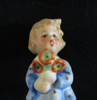 Girl with Nosegay Posies : 1967 Goebel / Hummel Made in West Germany