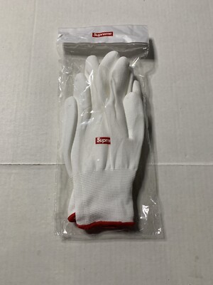 Brand New- Supreme Rubberized Gloves FW20 O/S