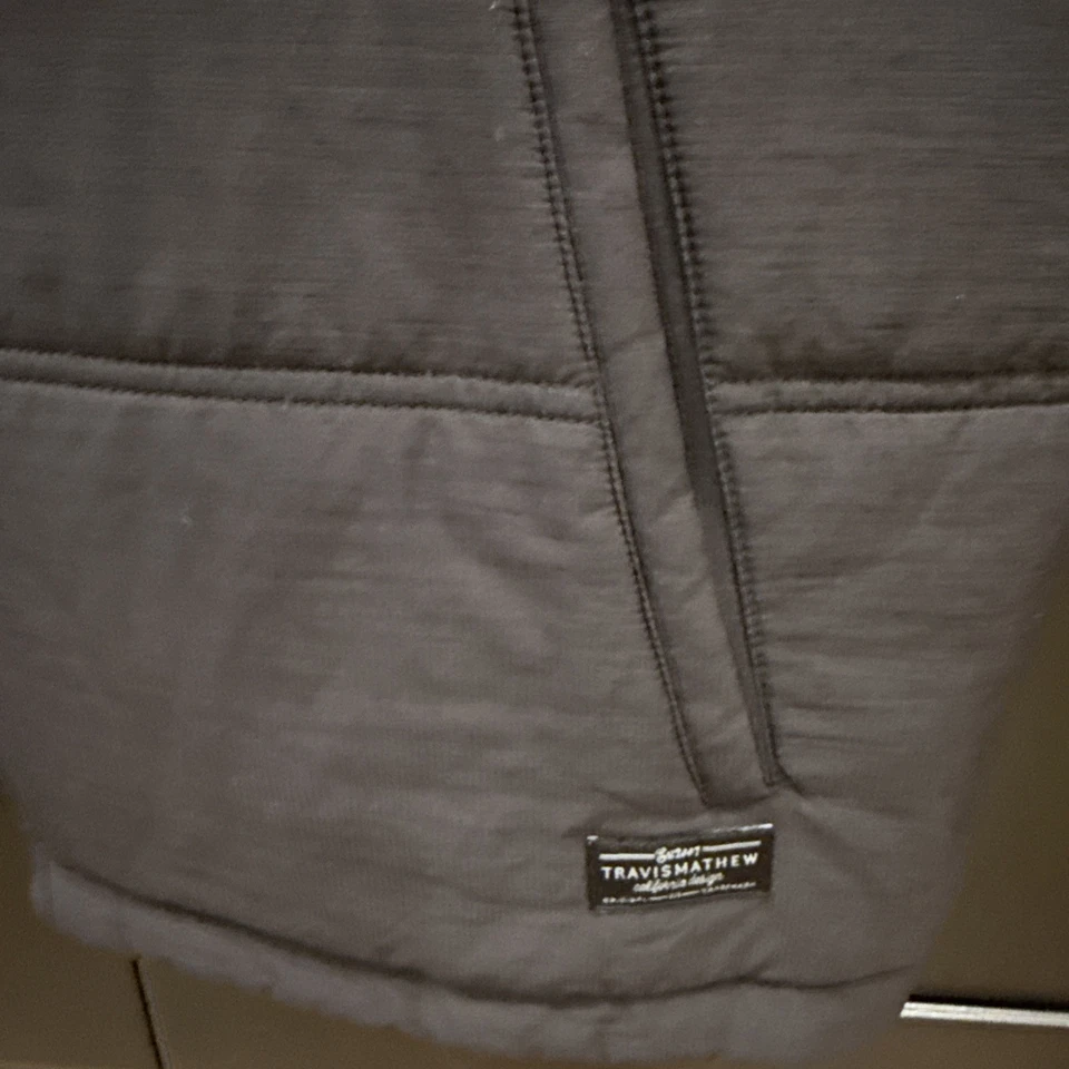 Travis Mathew’s Men’s Golf Vest Black Size Large White Manor Country Club NWOT - Image 4 of 4