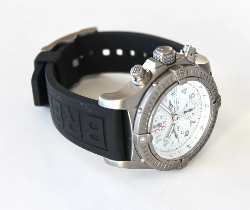 Reloj Breitling E13360 CHRONO AVENGER 44mm, Automático, TITANIO, Caja/Papeles, WOW Foto 4 de 4