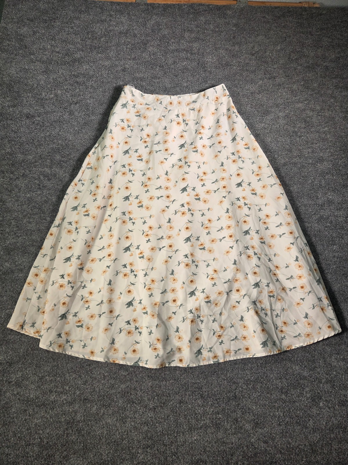 Dazy Midi Skirt Womens Sz S White Floral Print A Line Casual Summer Boho Skirts-image