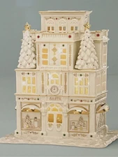 Lenox Mistletoe Park Series ~DEPARTMENT STORE~ Village Treasures Collection, NEW