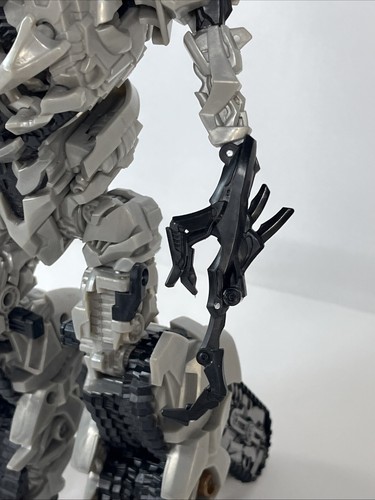 Transformers Revenge of the Fallen 2009 Leader Class Megatron incomplete - Picture 6 of 23