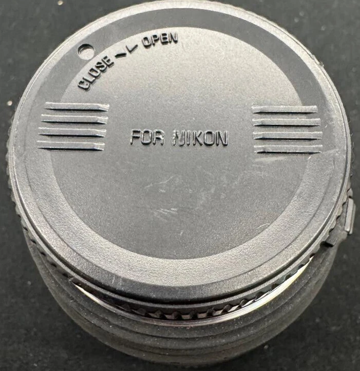 Lente macro SIGMA ASPHERICAL 28 mm F/1,8 D EX DG para Nikon Foto 3 de 4