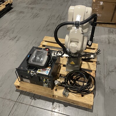 Kuka Robotics Corporation KR R700-2/Sel (arm), KR C4