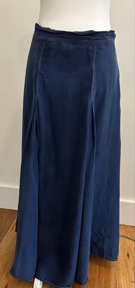 Maxi falda pequeña para mujer Sunny Leigh azul marino 100 % seda con botones delanteros Foto 3 de 4