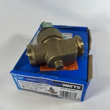 Watts 3/4 in. Brass MPT x FTP Pressure Reducing Valve-NOB