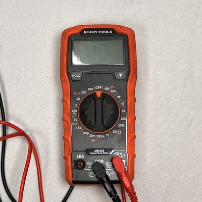 Klein Tools MM325 Digital Multimeter  w/manual. Used