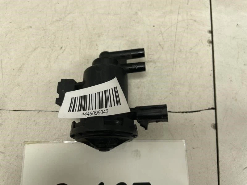 2004 JEEP LIBERTY FUEL VAPOR CANISTER PURGE VALVE OEM+ - Image 2 of 4