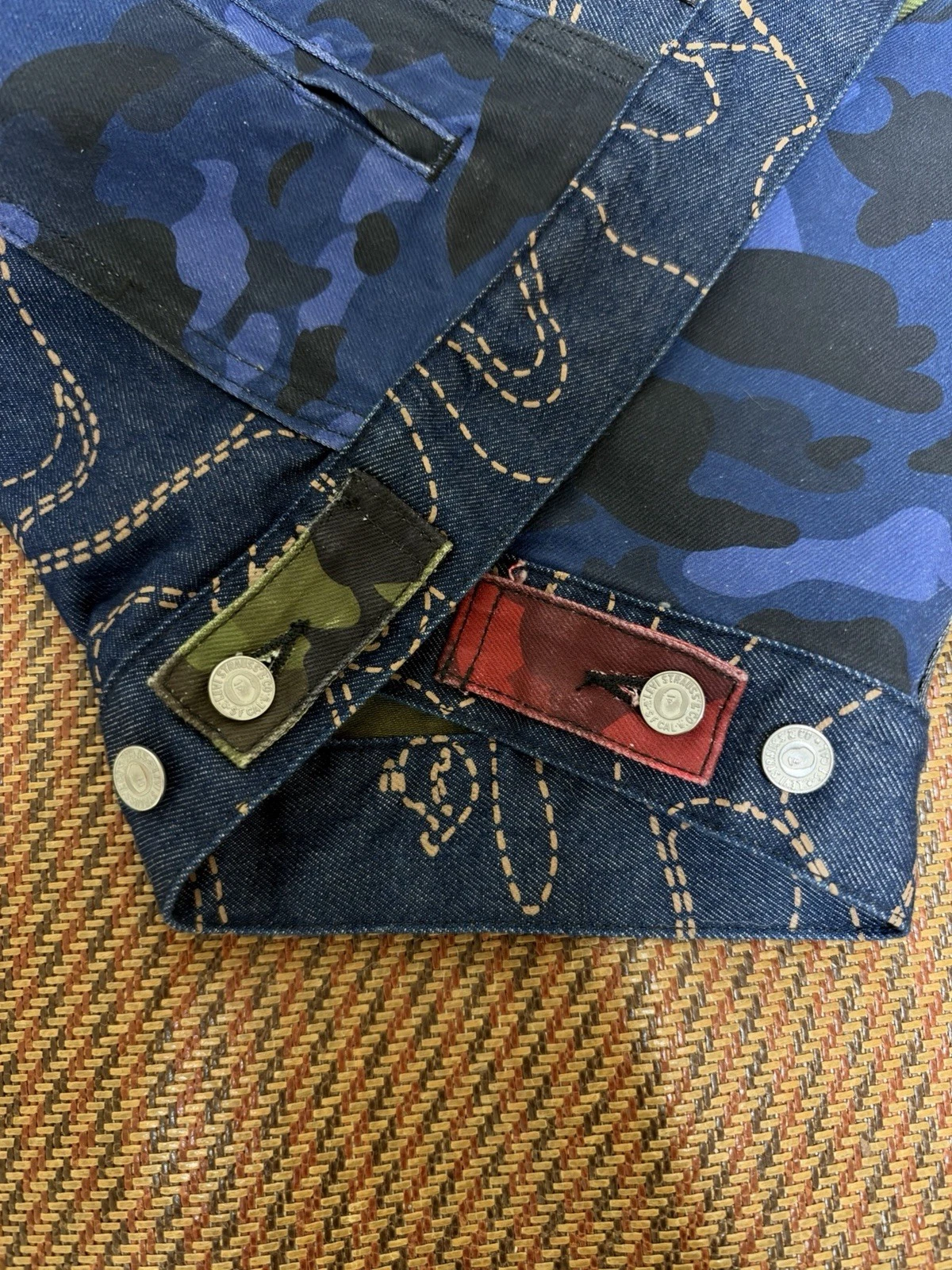 BAPE x Levi’s SS21 Multicolor Camo Denim Trucker Jacket Men’s Size Medium - product detail image 13