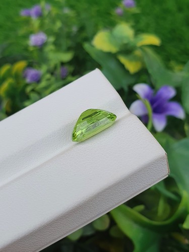 Peridot Stone Green Color Natural Loose Faceted Untreated From Pakistan - Picture 3 of 4