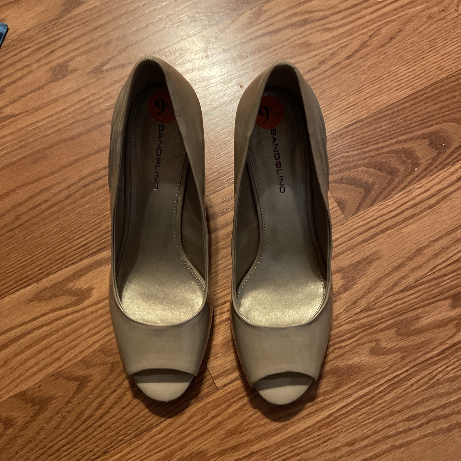 Escarpins Bandolino Kastle Slingback Taupe - Taille 10 Large (W), Neufs Sans Boîte