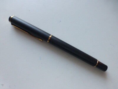 Original  Parker Patronenfüller Gehäuse schwarz/Gold