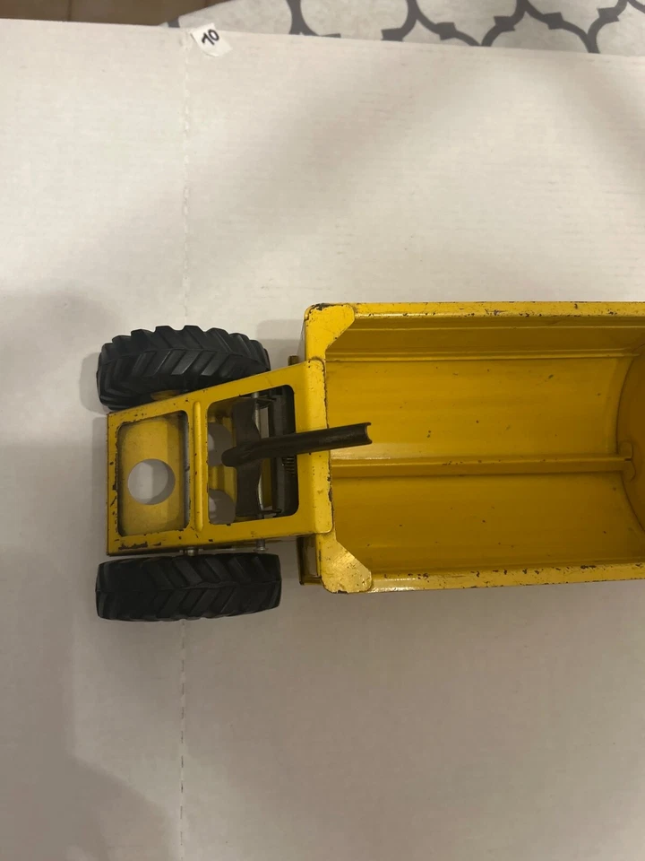 VINTAGE 1950’S NYLINT TOYS YELLOW TOURNEAU TOURNAHOPPER PRESSED STELL DUMPER - Image 3 of 4