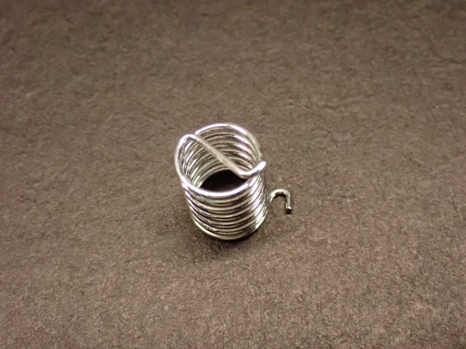 Buick LeSabre Invicta Wildcat Electra 1962 cerradura de maletero puerta abatible de resorte 62 Foto 2 de 4