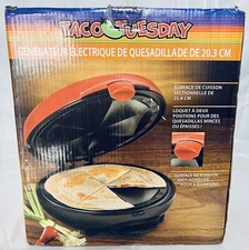 Nostalgia Taco Tuesday Deluxe 8-Inch 6-Wedge Electric Quesadilla Maker Red