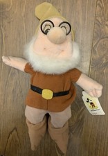 Walt Disney World Exclusive Snow White  The Seven Dwarfs Doc Bean Bag Plush 11  