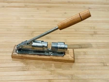 Vintage Reed's Rocket Nut Cracker Wood & Steel Model 816 🔥