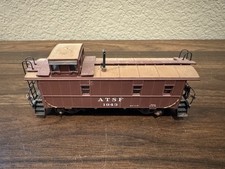 Athearn HO Scale Santa Fe (ATSF) Caboose - Weathered