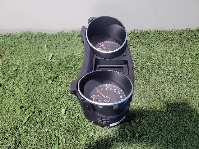 Volkswagen Golf 2010 grupos de instrumentos 5K0920870E Foto 4 de 4