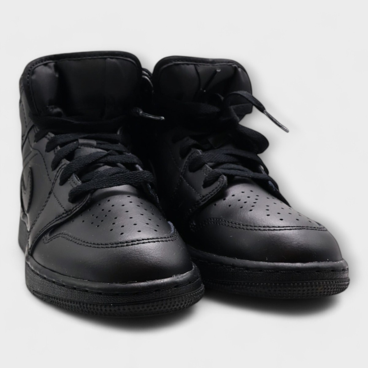 NIKE エア ジョーダン　1  ミッド GS 18.5センチ　キッズ Amazon | Nike ボーイズ エアジョーダン 1 ミッド (Gs