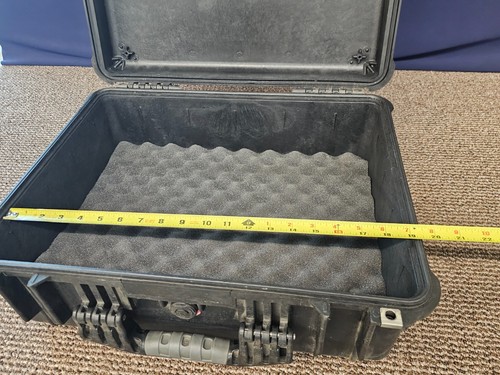 Pelican 1550 Hard Case Transit Storage Container Camera Gun Vented Plastic - Picture 12 of 17