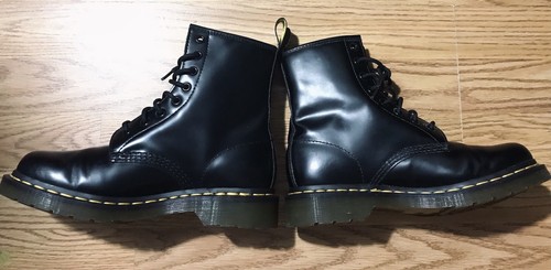 Dr Martens 1460 W Lace Up Combat Boots Smooth Black Leather Women Size 7 US NWOB - Picture 3 of 17