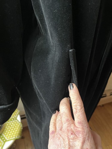 Vintage JS Collections Midi Black Velvet Opera Evening Coat Duster Pockets S/M - Picture 8 of 10