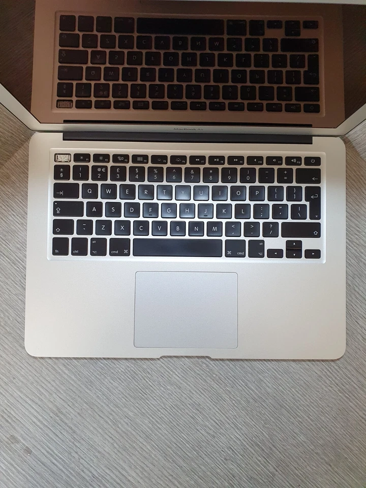 Apple MacBook Air 13" 2012 · i5 · 8GB · 500GB, photo 2 of 5