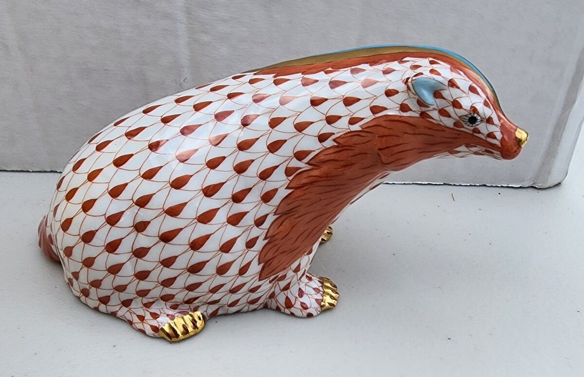 Herend Hungary Handpainted Porcelain Rust Fishnet Pattern Herend Hungary Handpainted Porcelain Rust Fishnet Pattern
