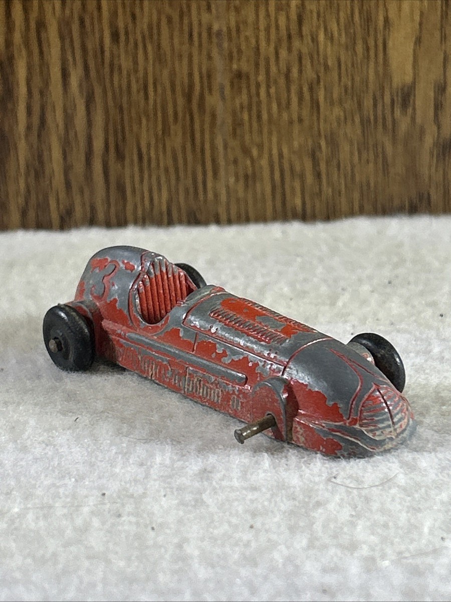 Vintage Dinky Toys Alfa Romeo 232 Racing Car missing a wheel Toy