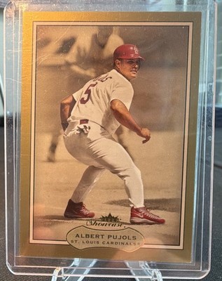 Fleer Showcase 2003 Albert Pujols /150 Cardinals  #63 Serial Numbered 142/150